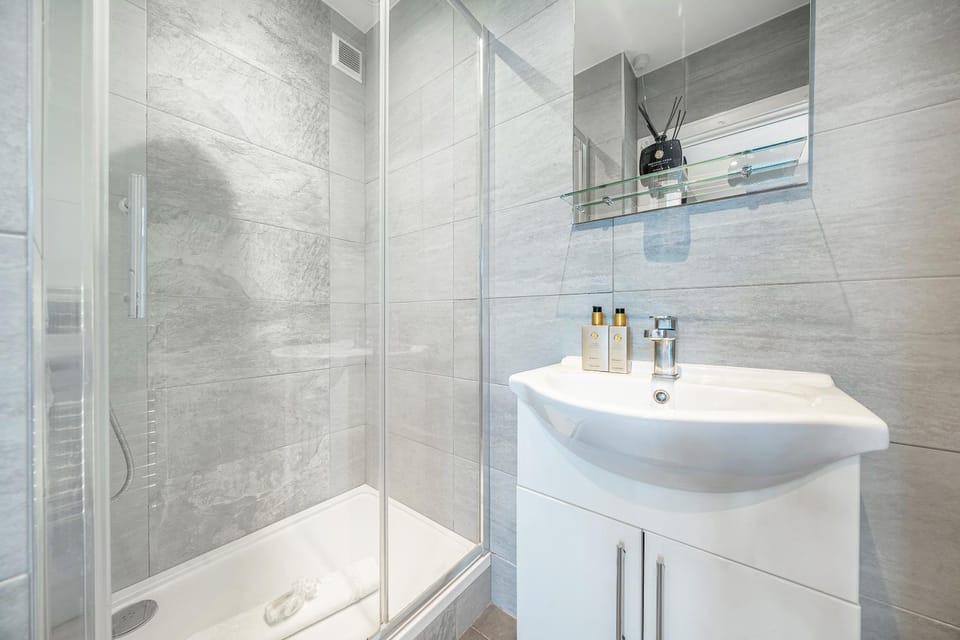 Shower, Bathroom
