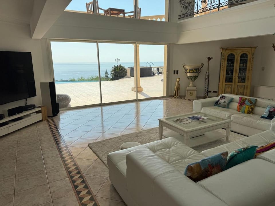Villa de luxe entre Cannes et Saint-Tropez Villa in Roquebrune-sur-Argens