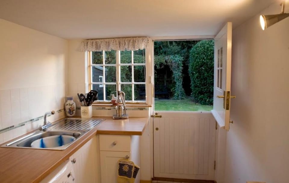 The Thatched Cottages 1 bedroom House in Maldon District