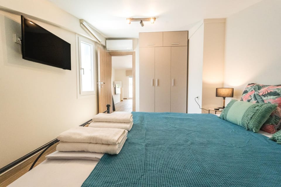 Selene Nea Peramos - Private Parking - Sleeps 8 Apartment in Decentralized Administration of Macedonia and Thrace