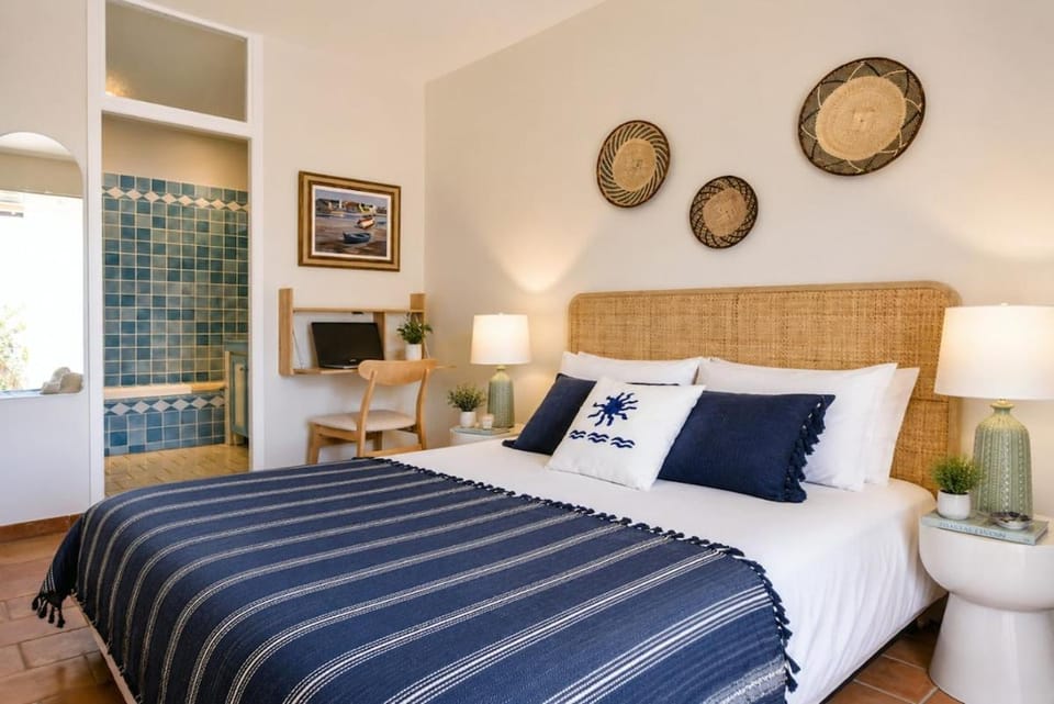 Villa Provence moderne, vue mer, piscine, plage a pied - St Tropez 9 k Villa in Ramatuelle