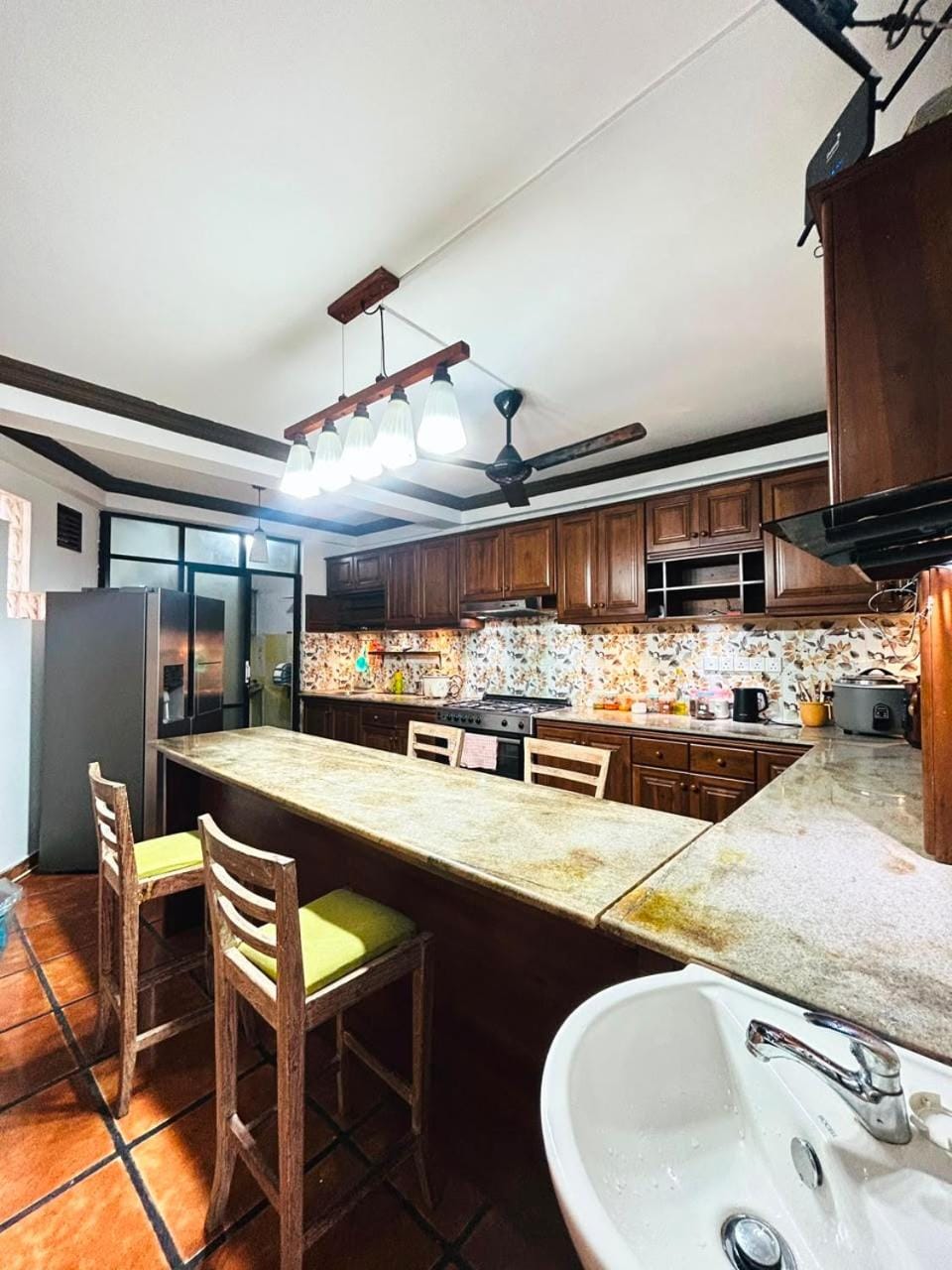 Kitchen or kitchenette, Communal kitchen