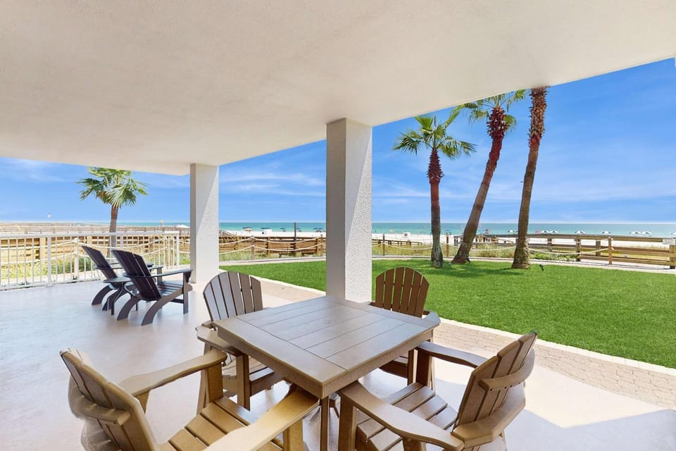 Stunning Gulf front condo with a spacious layout shared pools & fitness room House in Orange Beach