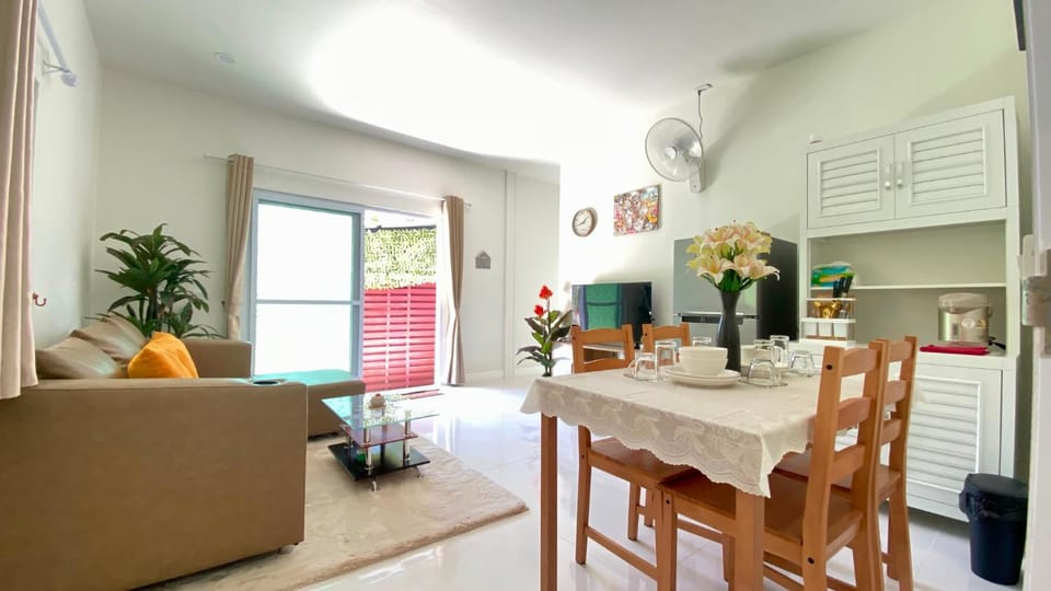 Modern 2BR House Apartment in Kamala