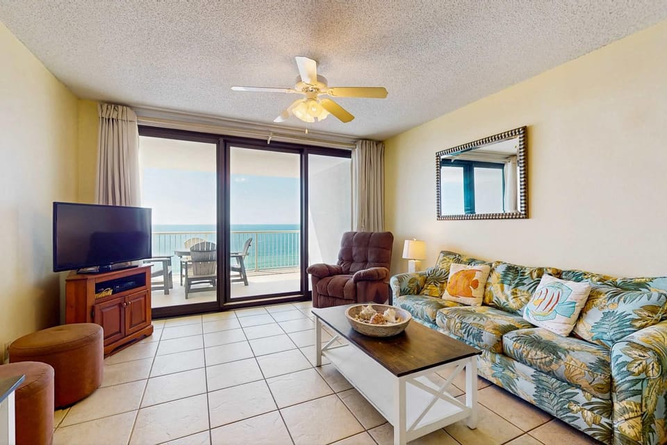 Gulf front condo with a private furnished balcony shared pools hot tub gym House in Orange Beach