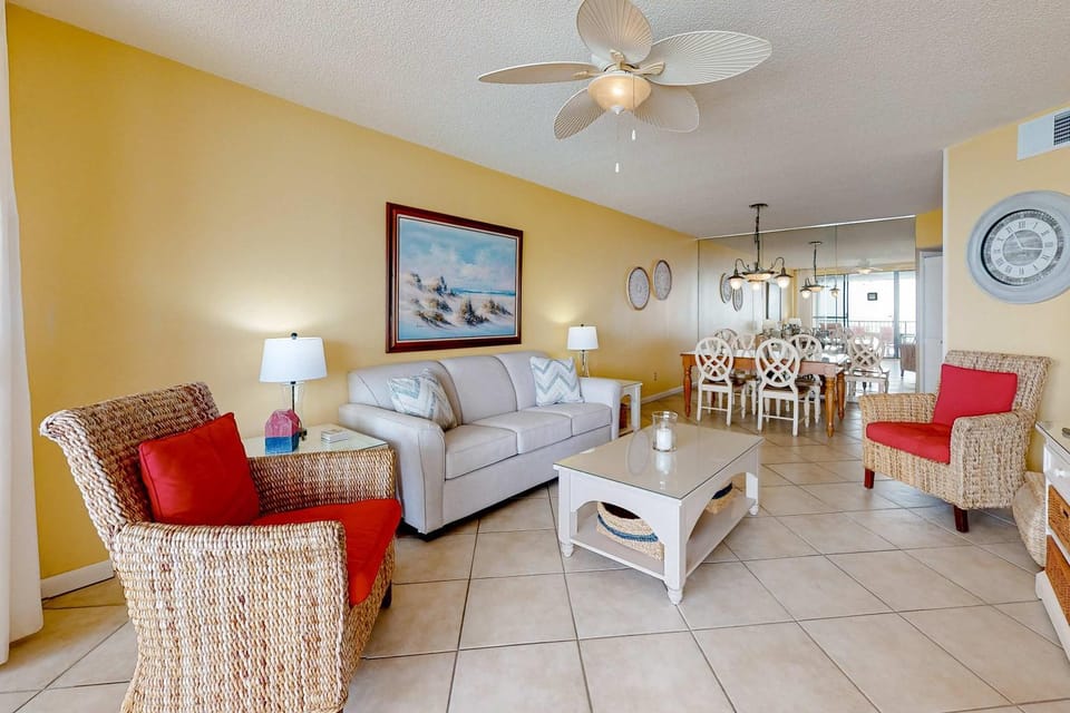 Gulf-front getaway with pool hot tub athletic courts & central AC House in Orange Beach