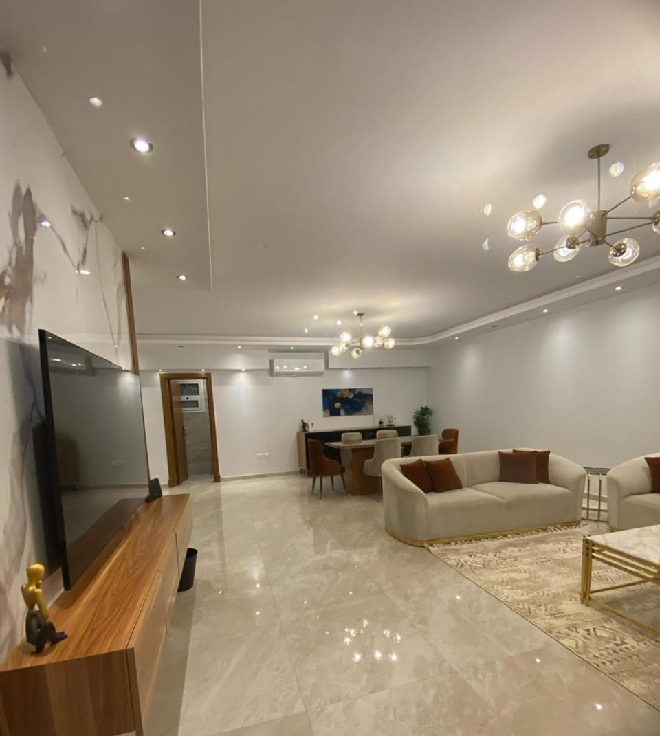 شقق فندقي بشارع مصدق Apartment in Cairo