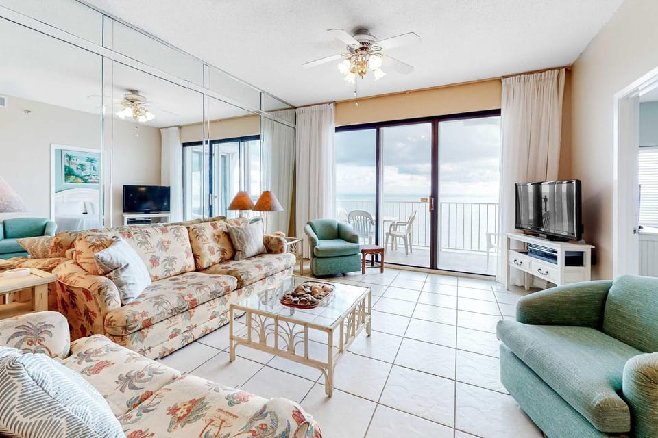 Twelfth-Floor Getaway with Sweeping Gulf Views Shared Pool Hot Tub Beach Access House in Orange Beach