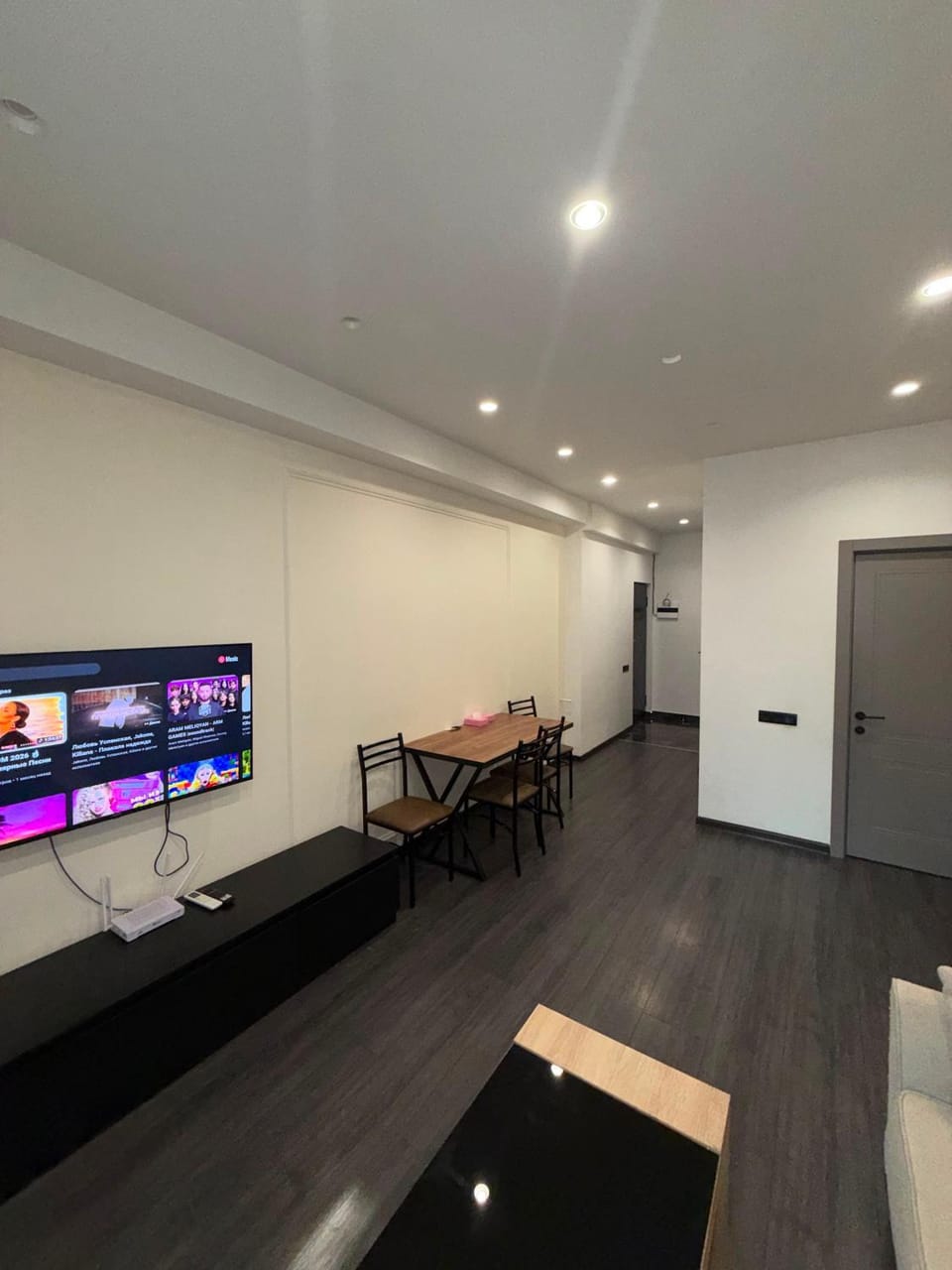 Communal lounge/ TV room, TV and multimedia, Dining area, Evening entertainment