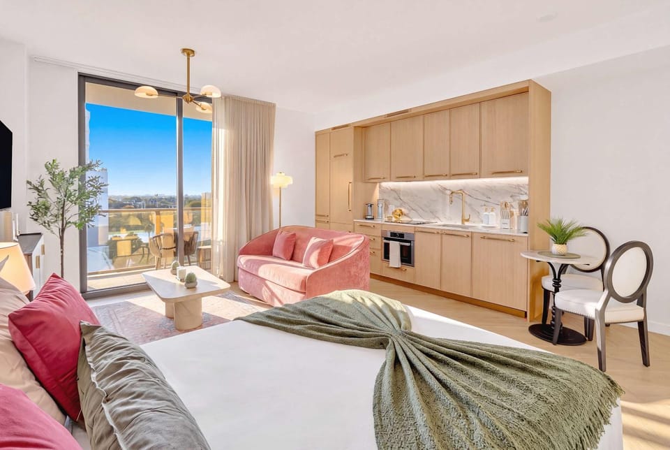 Luxury Wynwood Studio with Pool Gym & NoMad Bar House in Miami