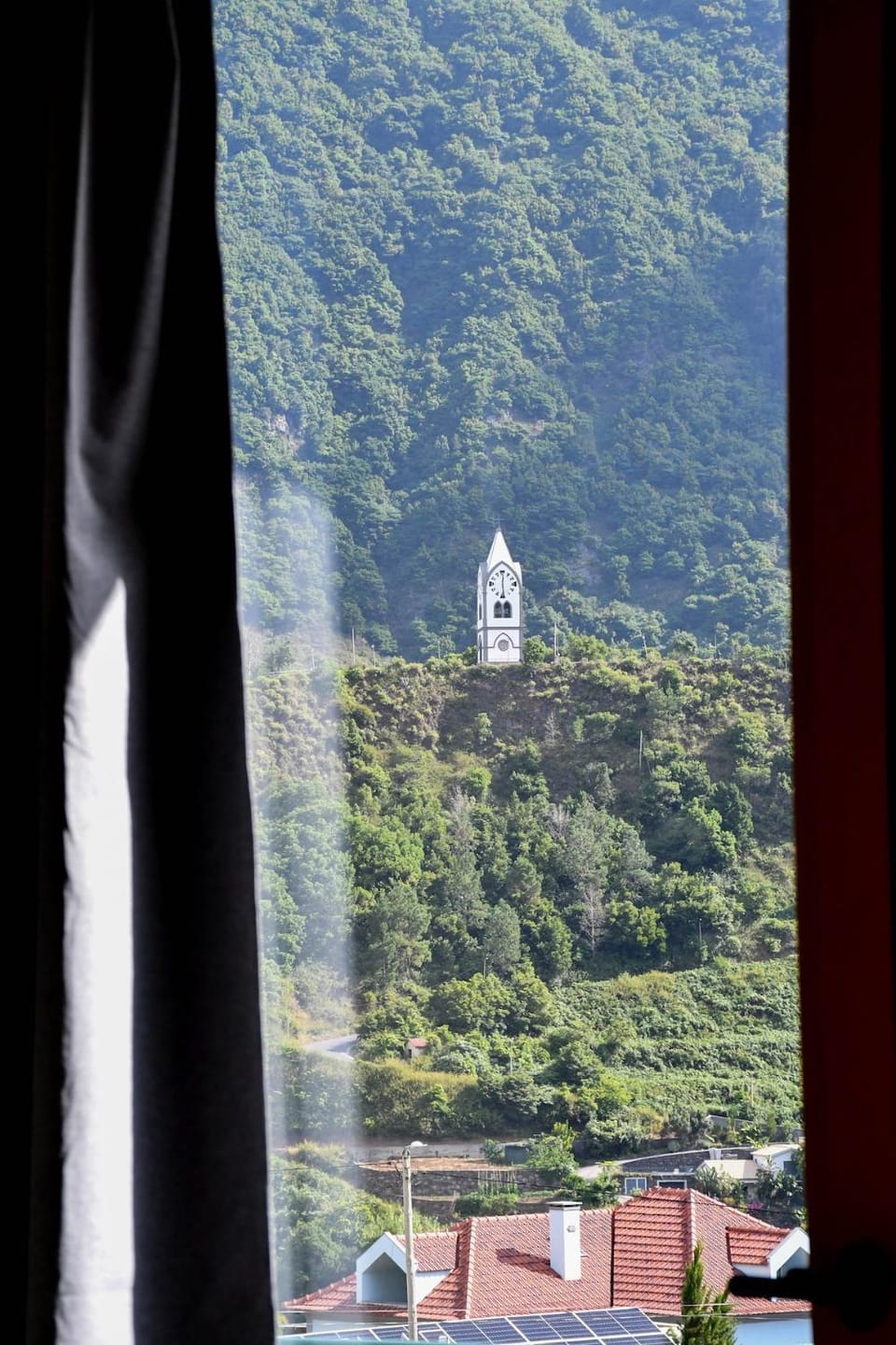 Nearby landmark, Day, Natural landscape, Mountain view