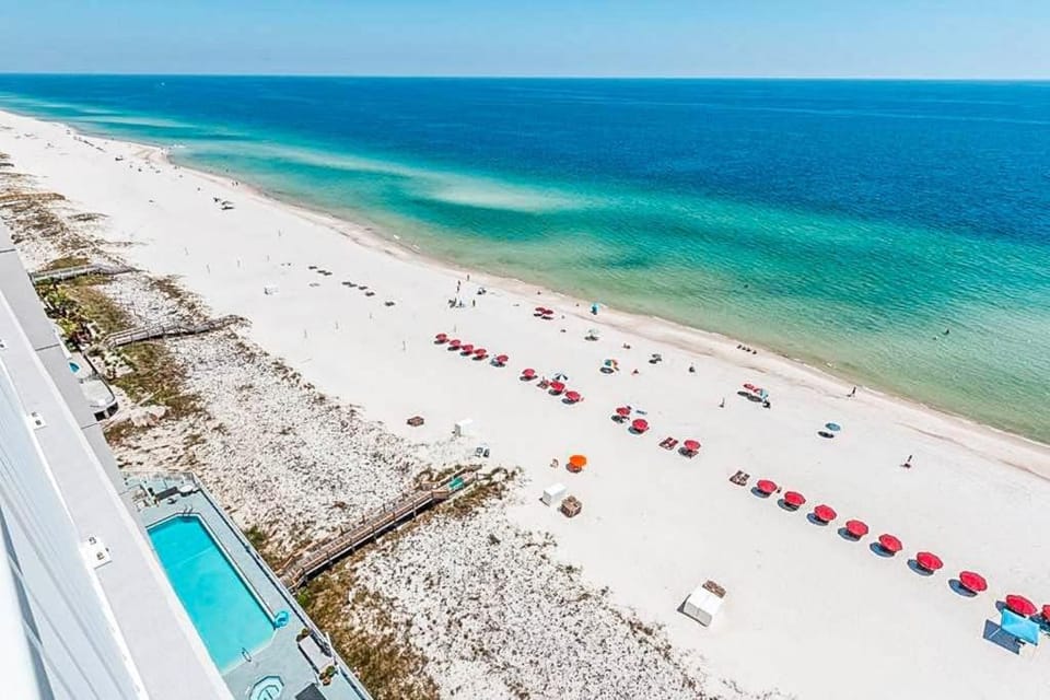Inviting Gulf-front condo In Perdido Key with waterfront pool hot tub and oceanfront balcony House in Perdido Key