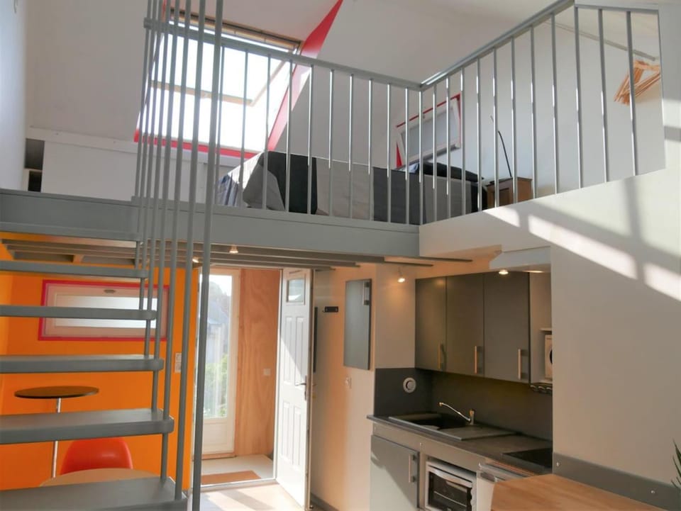 30 m carré duplex, atypical, Zola, in wooden house Apartment in Saint-Herblain