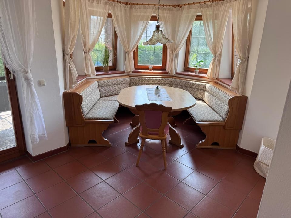 Haus Annemarie Appartement mit Terrasse und Garten Apartment in Bavaria