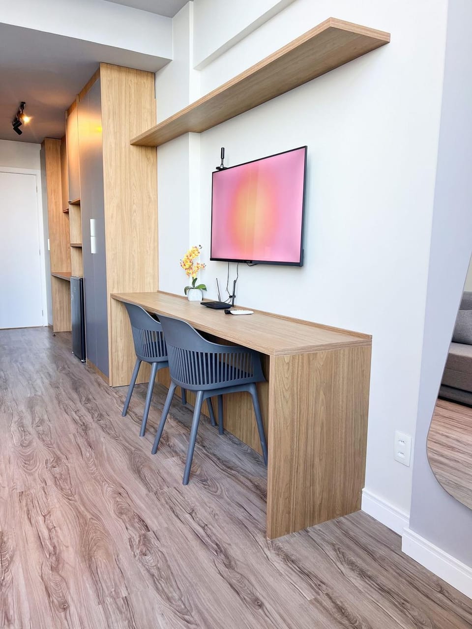 TV and multimedia, Living room, Dining area