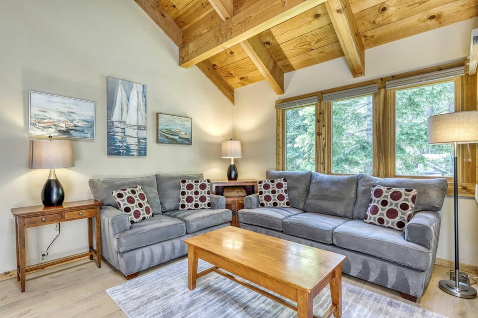 Condo at Granlibakken Tahoe Resort - Ski-In - Ski-Out with Pool Spa & Minutes from Lake Tahoe House in Tahoe City