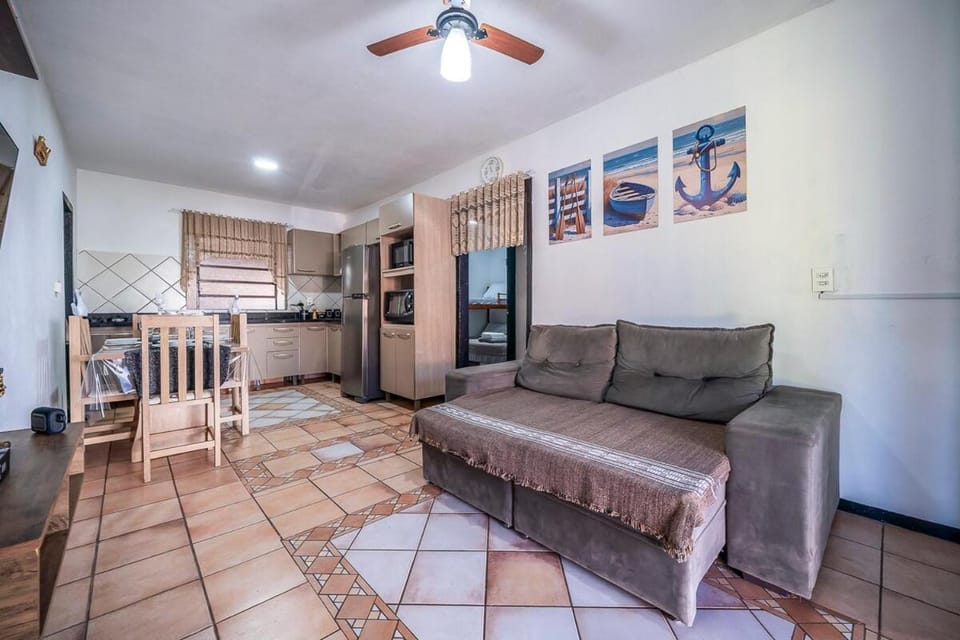 Bed, Kitchen or kitchenette, Living room, Seating area, Dining area