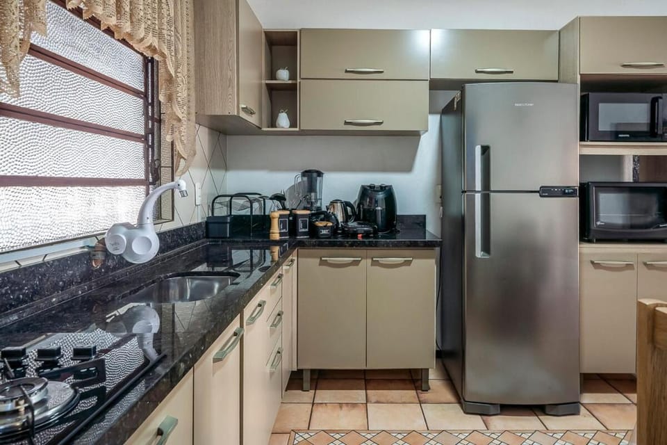 Kitchen or kitchenette, dishwasher, oven, pet friendly, stove, toaster