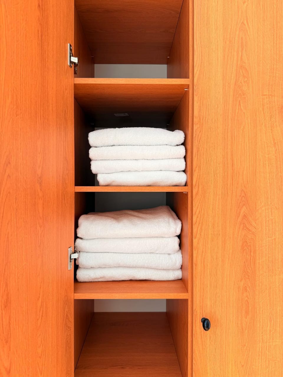 towels, wardrobe