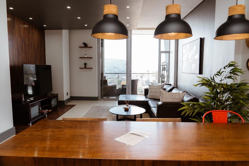 TV and multimedia, Living room, Dining area, Evening entertainment