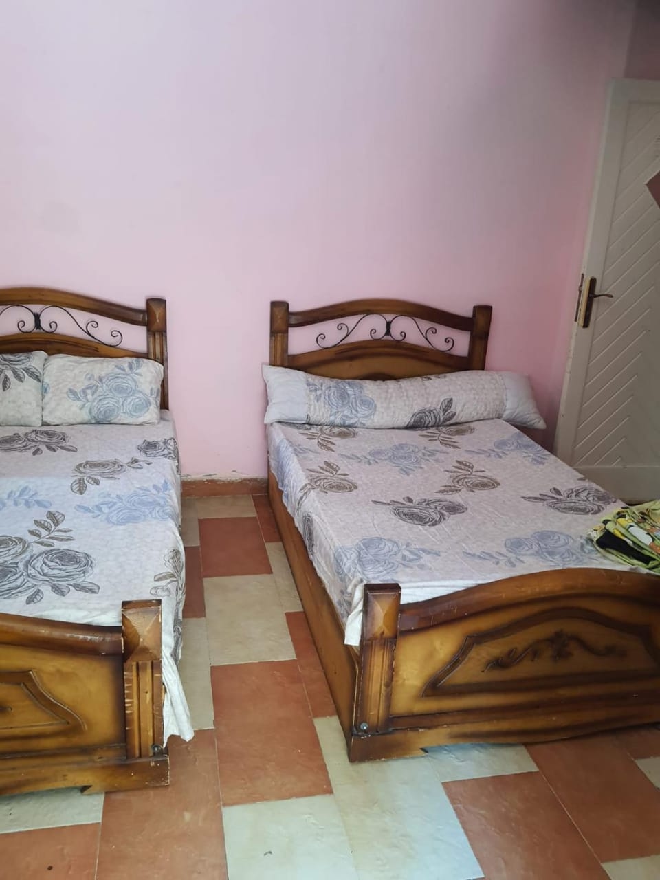 شقه مكونه من غرفتين مكيفين ومطبخ وحمام Apartment in Egypt