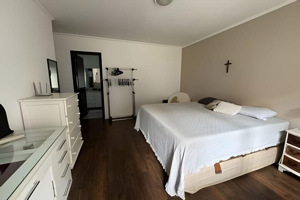 Ampla casa com 4 quartos House in Curitiba