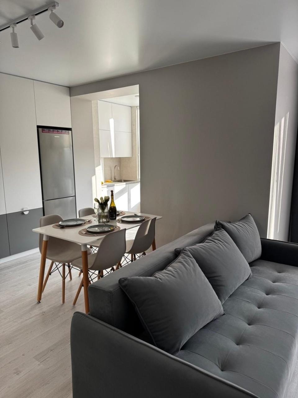 Living room, Seating area, Dining area