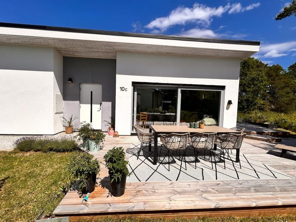 Summer house within walking distance of Tofta beach! House in Gotland County, Sweden