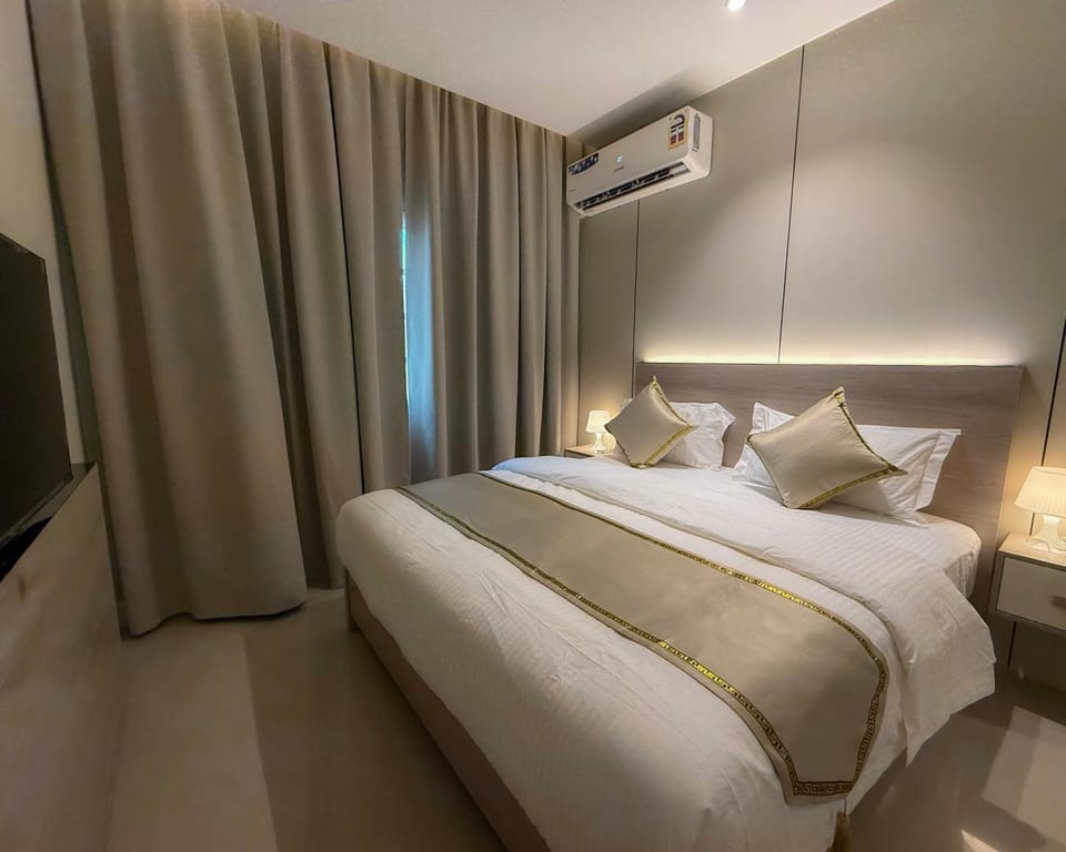 Bed, TV and multimedia, Photo of the whole room, Bedroom, air conditioner