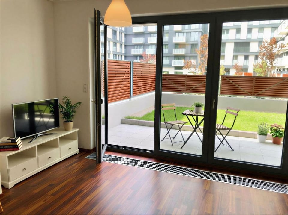 Balcony/Terrace, Seating area, Garden view