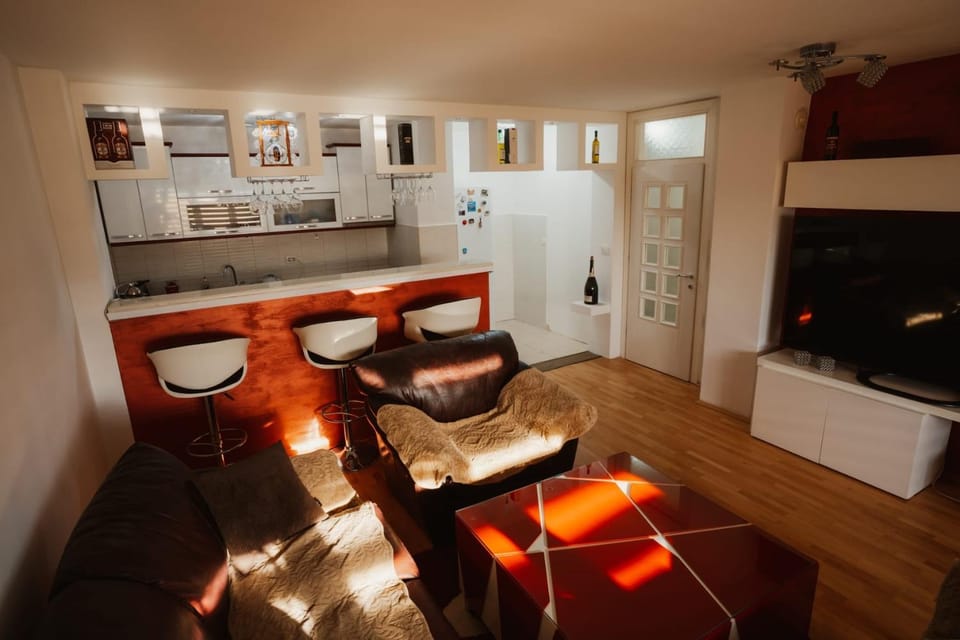 TV and multimedia, Seating area