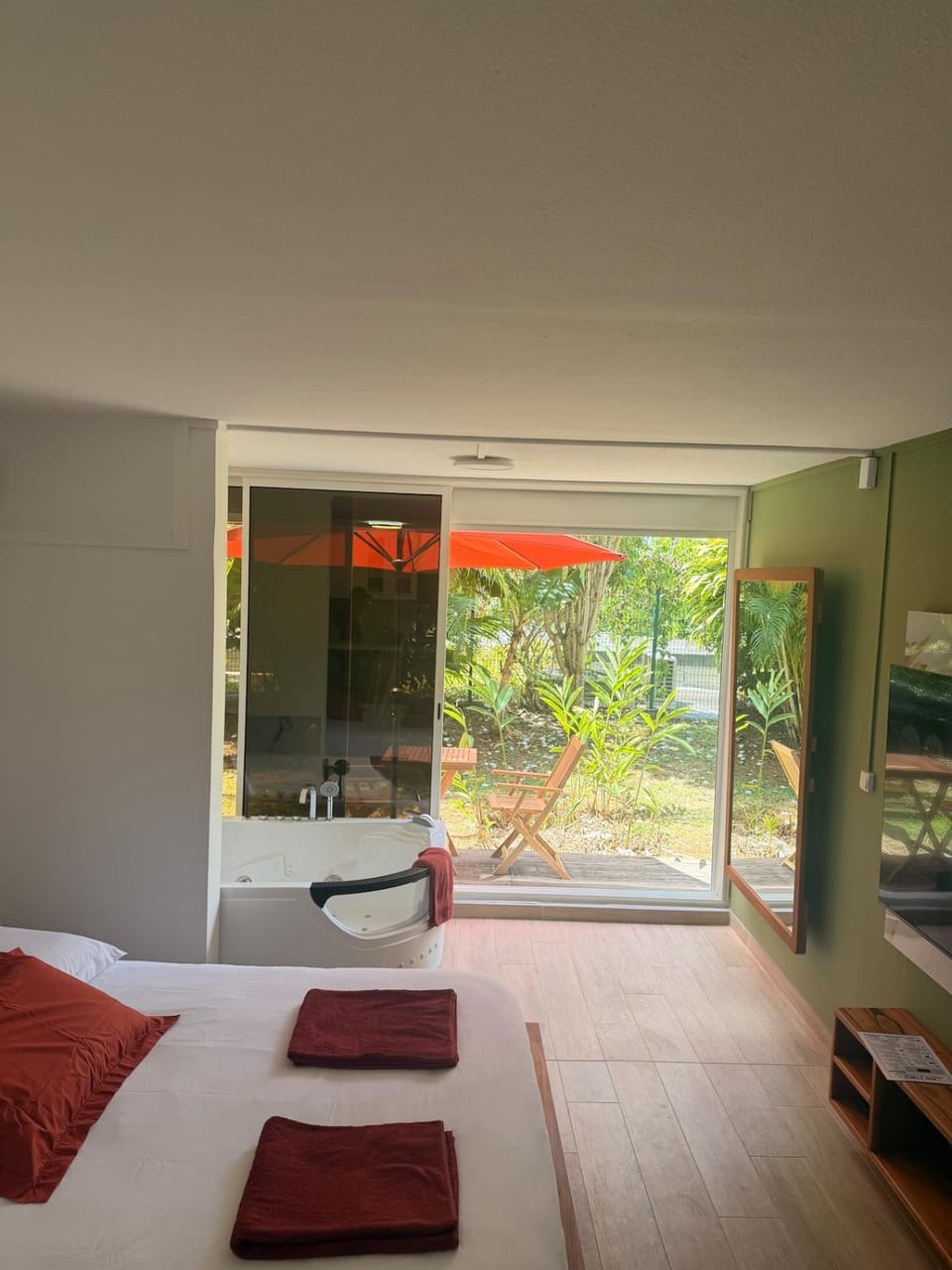 Landing Studio Apartment in Les Trois-Îlets