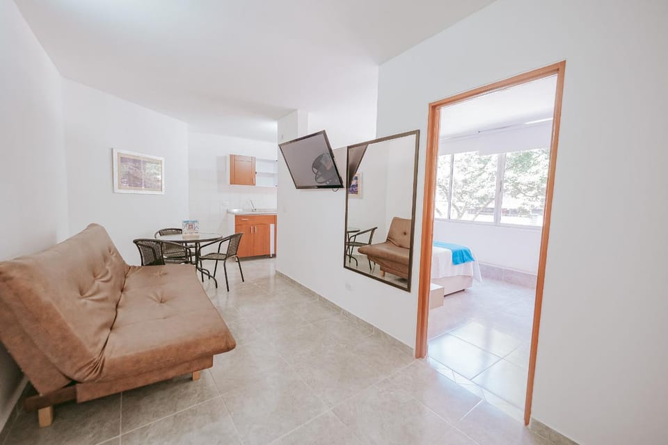 Communal lounge/ TV room, Living room, Dining area