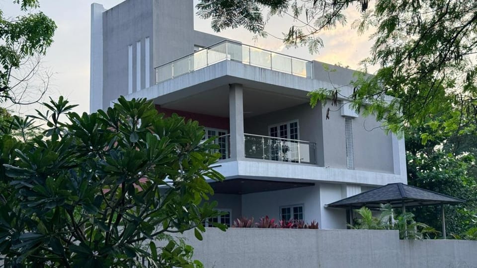 Falcon Villa- 3BHK Villa with Pool Villa in Maharashtra