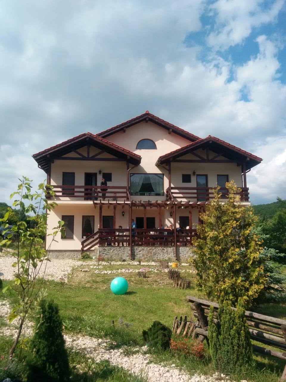 Facade/entrance