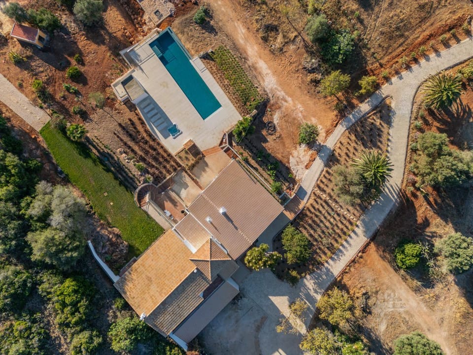 Property building, Day, Bird's eye view, Garden, Garden view, Pool view, Swimming pool, Swimming pool, sunbed