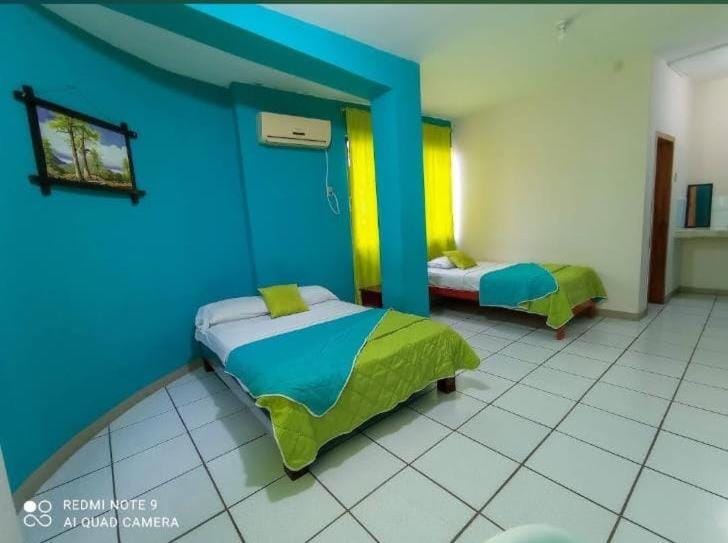 Hostal Jireh Bed and Breakfast in Manta