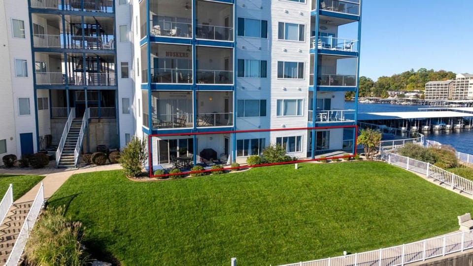Property building, Day, Garden, River view