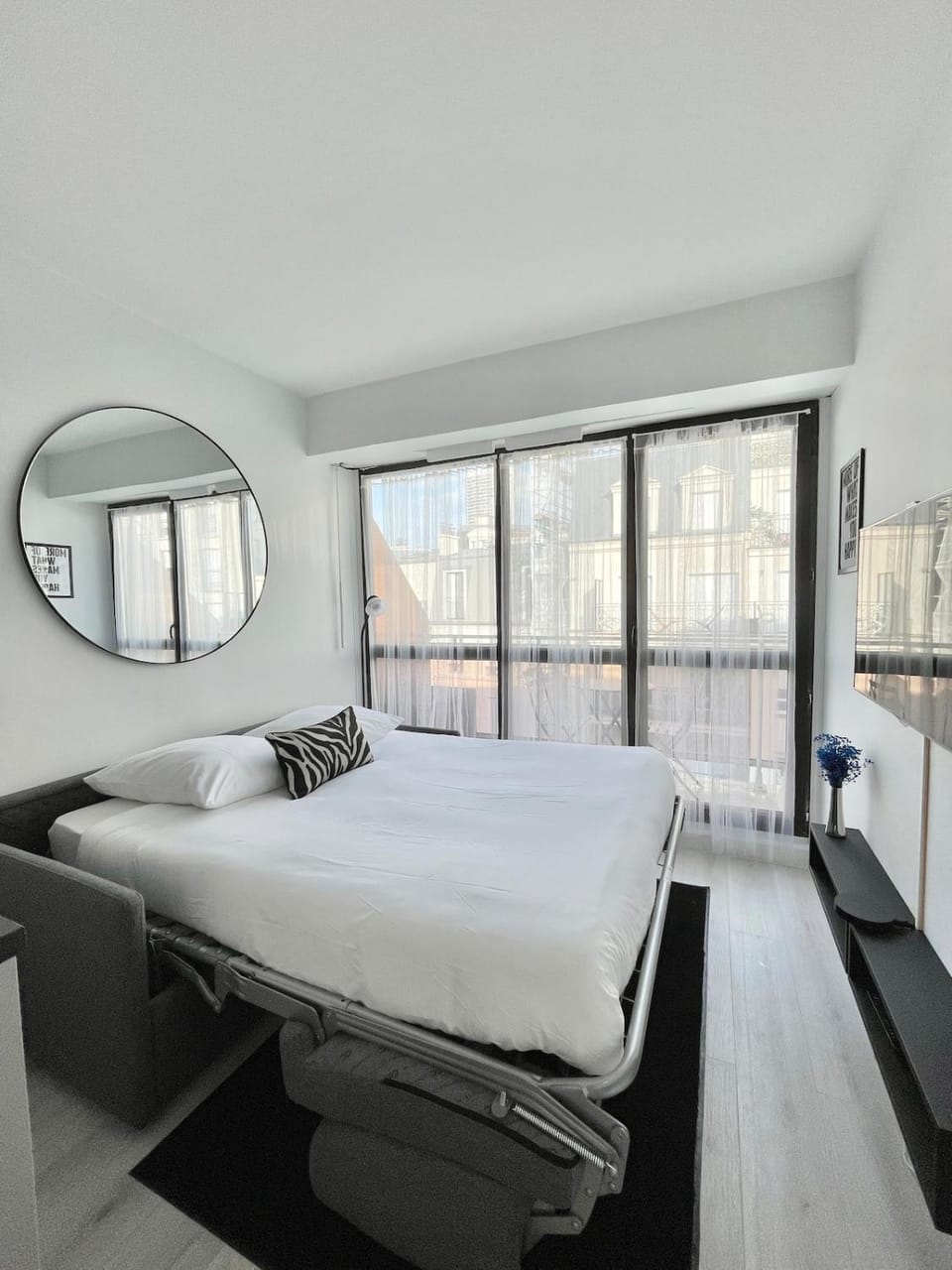 Charming studette with balcony Paris La Défense Apartment in Puteaux