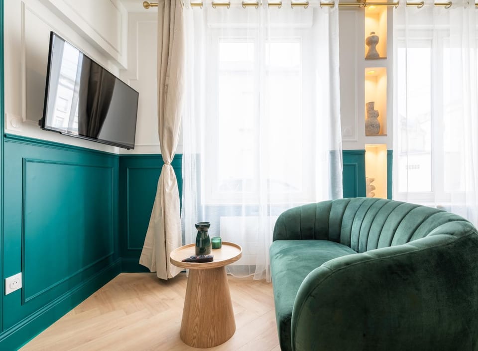 L'Émeraude - Exceptional Design Studio Apartment in Reims