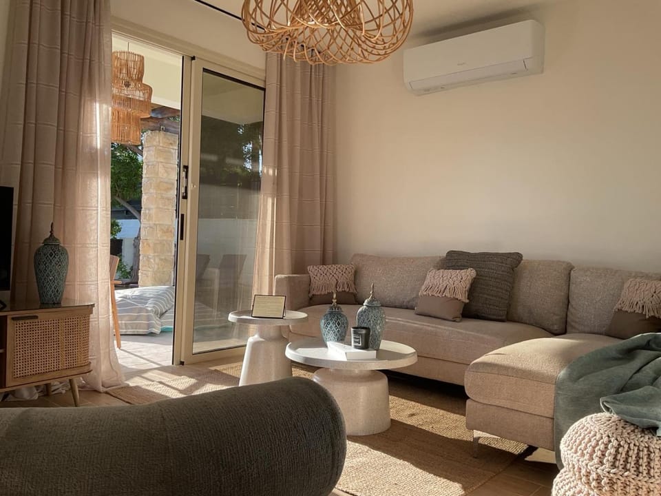 Villa InfiniSea Blu Luxury Villa with Private Pool Coral Bay Beach Strip Villa in Peyia