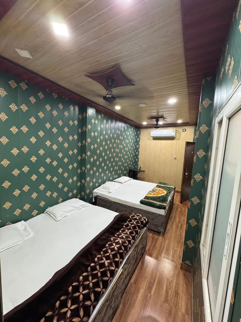 SASA StayHome Bed and Breakfast in Varanasi