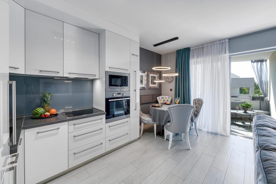 Kitchen or kitchenette, Living room, Dining area