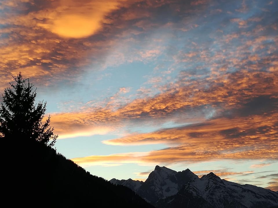 Natural landscape, View (from property/room), Mountain view, Sunset