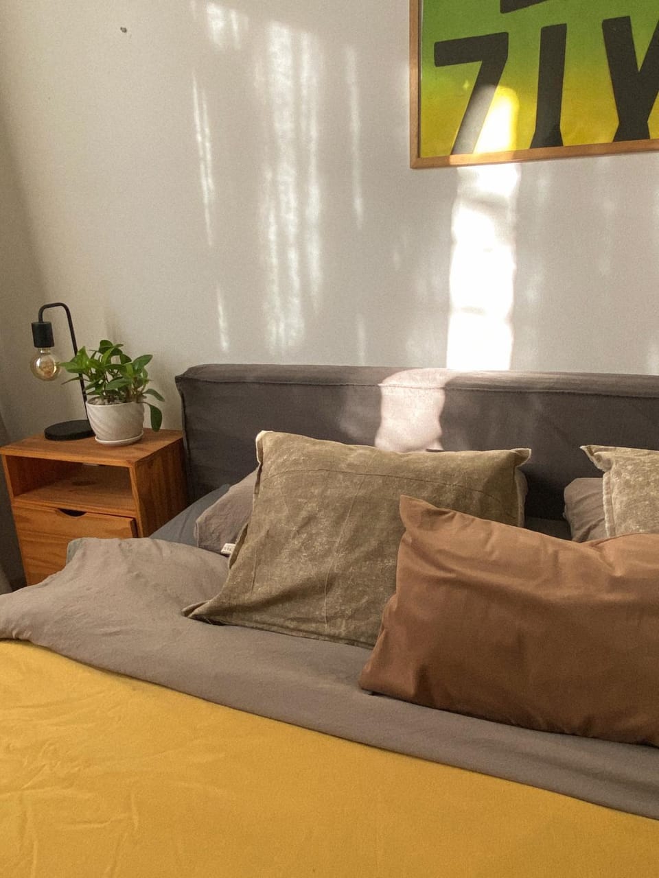 Bed, Bedroom