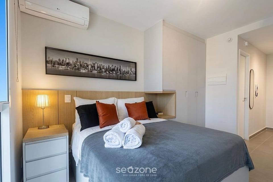 View (from property/room), Balcony/Terrace, Bedroom