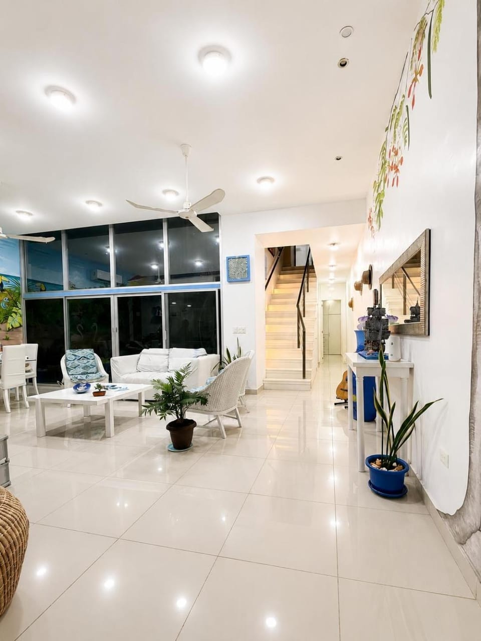 Living room, Seating area