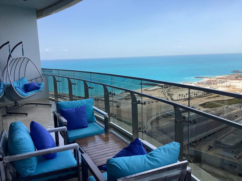 Nearby landmark, Balcony/Terrace, Seating area, Beach, Sea view