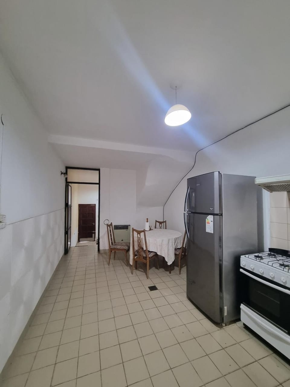 Kitchen or kitchenette, Dining area, oven