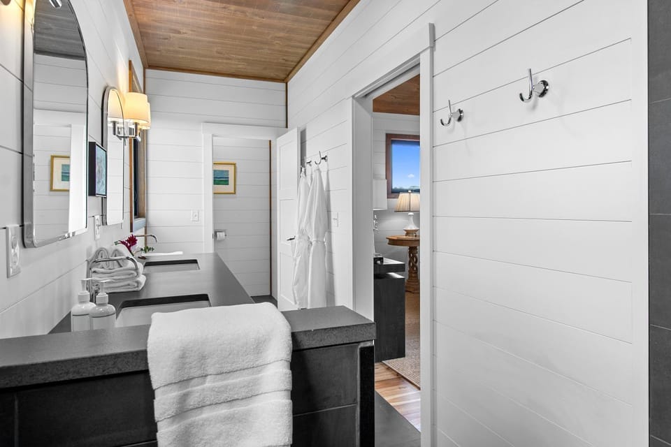 Bathroom, Bath